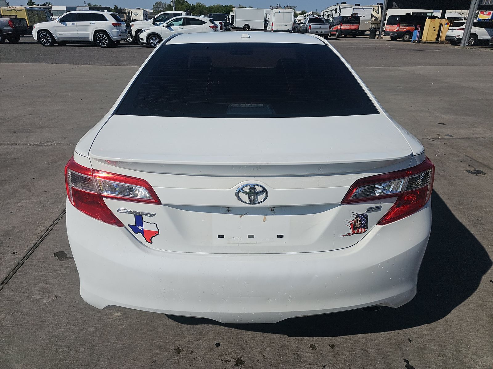 2014 Toyota Camry SE FWD