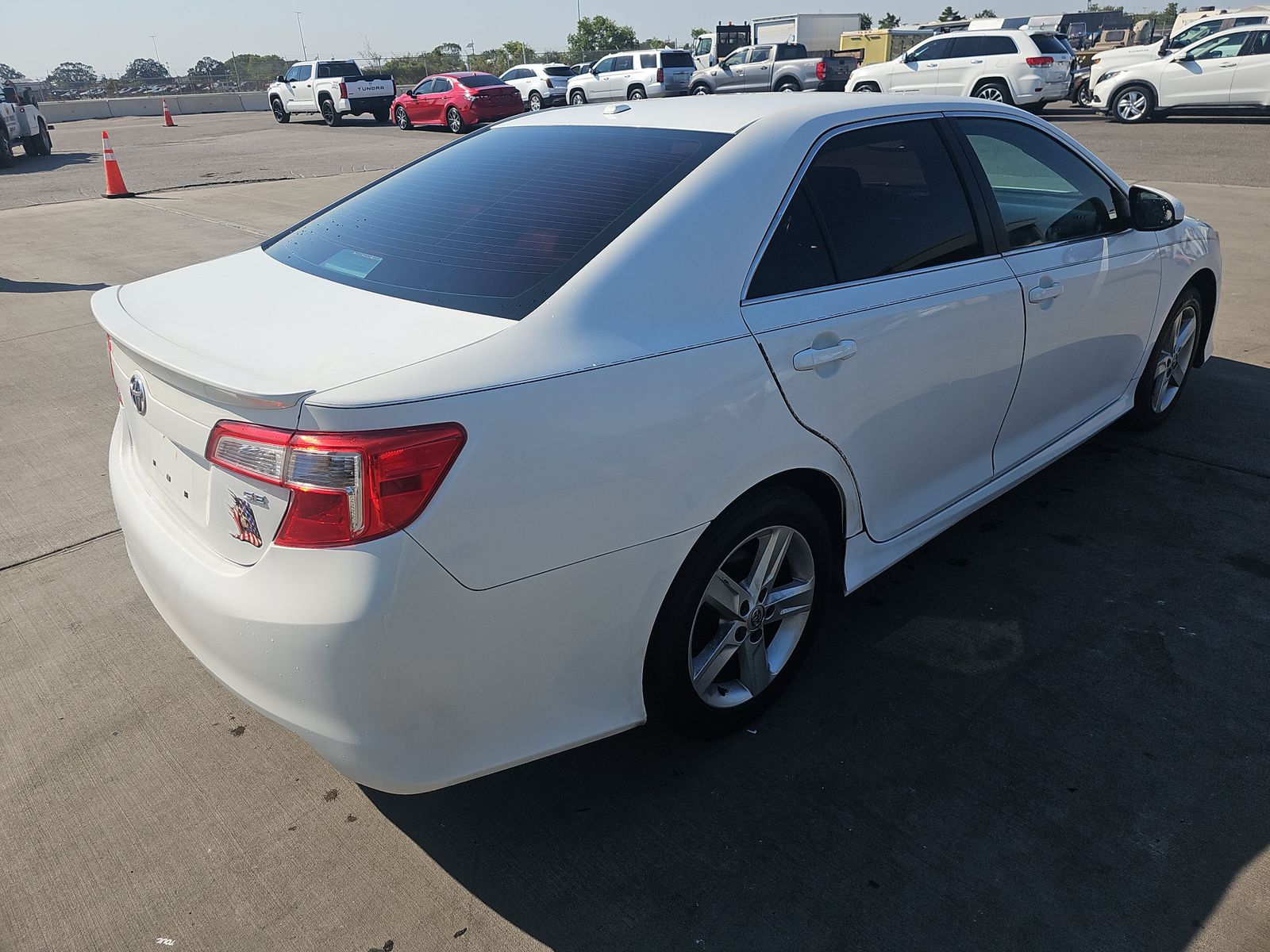 2014 Toyota Camry SE FWD