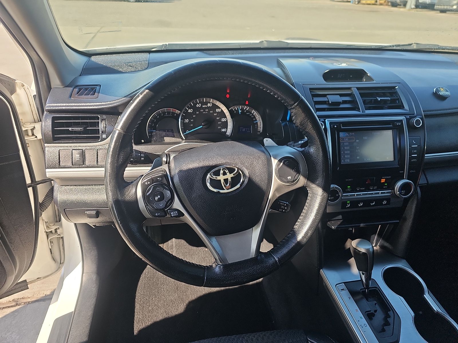 2014 Toyota Camry SE FWD