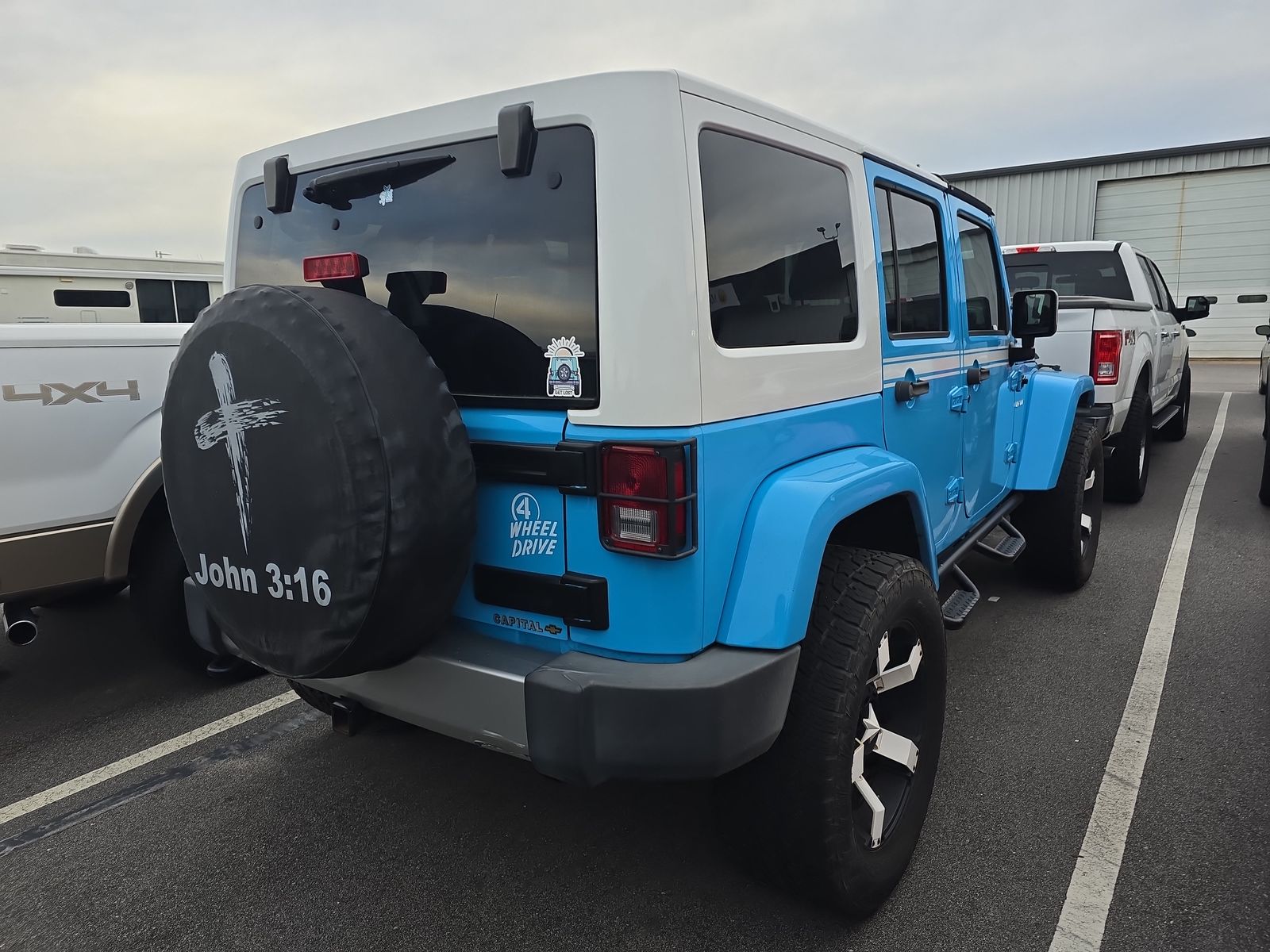 2017 Jeep Wrangler Unlimited Sahara Chief Edition AWD