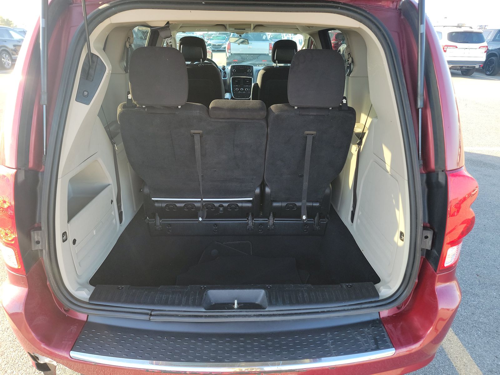 2014 Dodge Grand Caravan SXT FWD