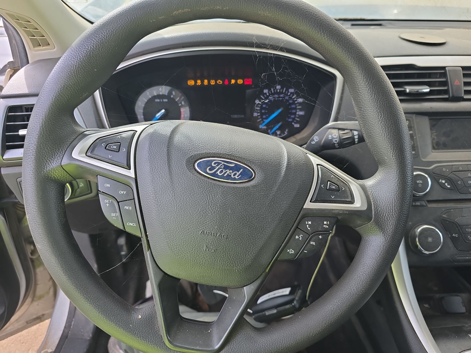 2015 Ford Fusion SE FWD