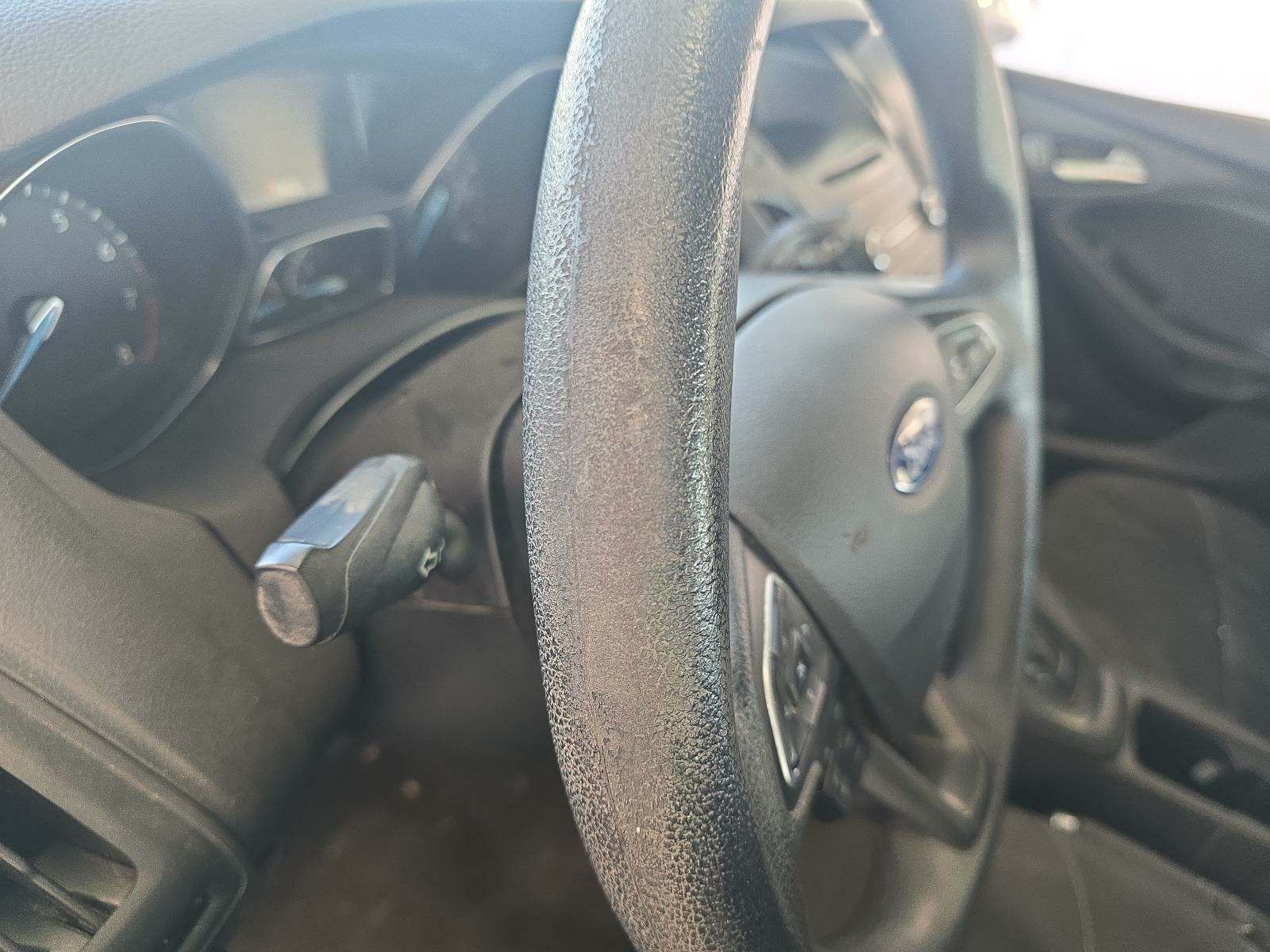 2017 Ford Focus SE FWD