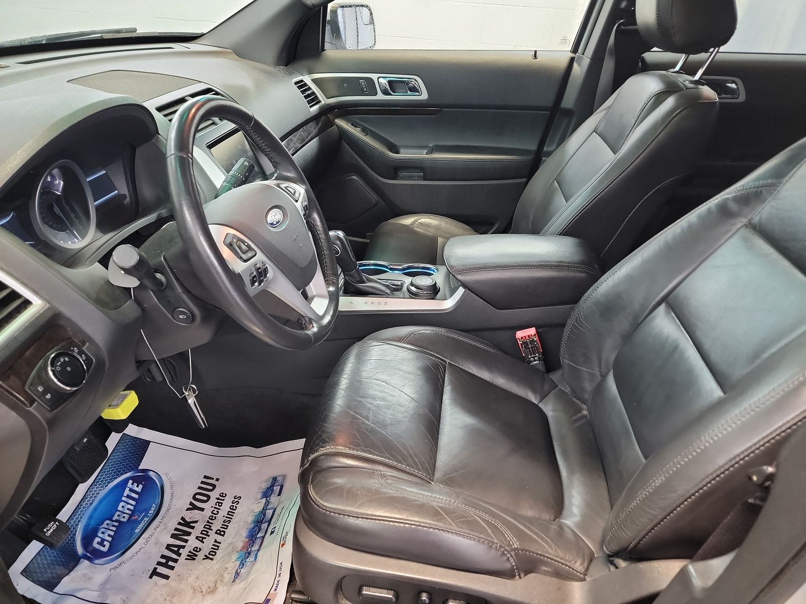 FORD EXPLORER - 8