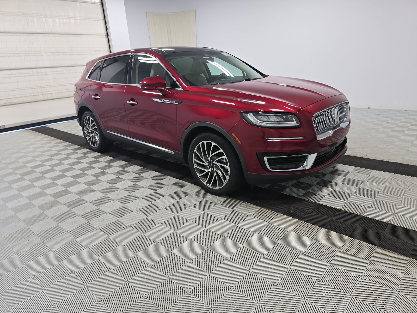 2019 Lincoln Nautilus Reserve FWD