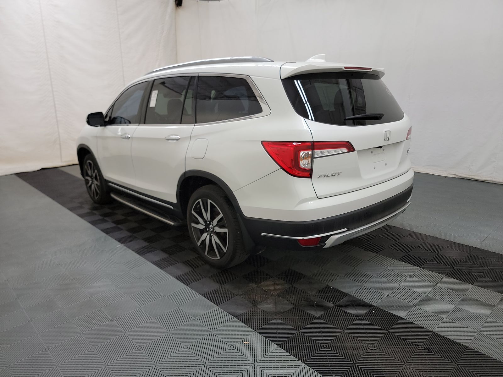 2022 Honda Pilot Touring 7-Passenger AWD