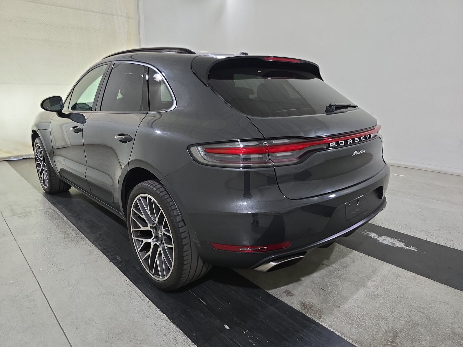 2020 Porsche Macan Base AWD