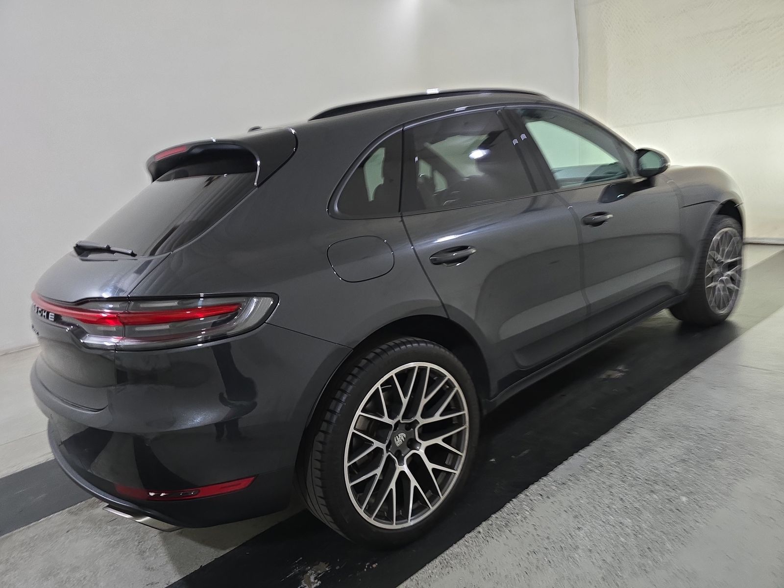 2020 Porsche Macan Base AWD