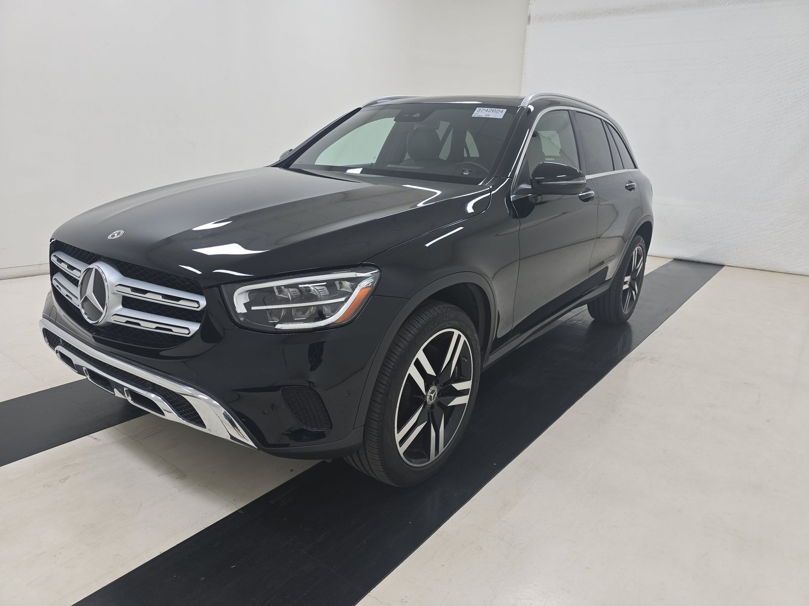 2021 Mercedes-Benz GLC 300