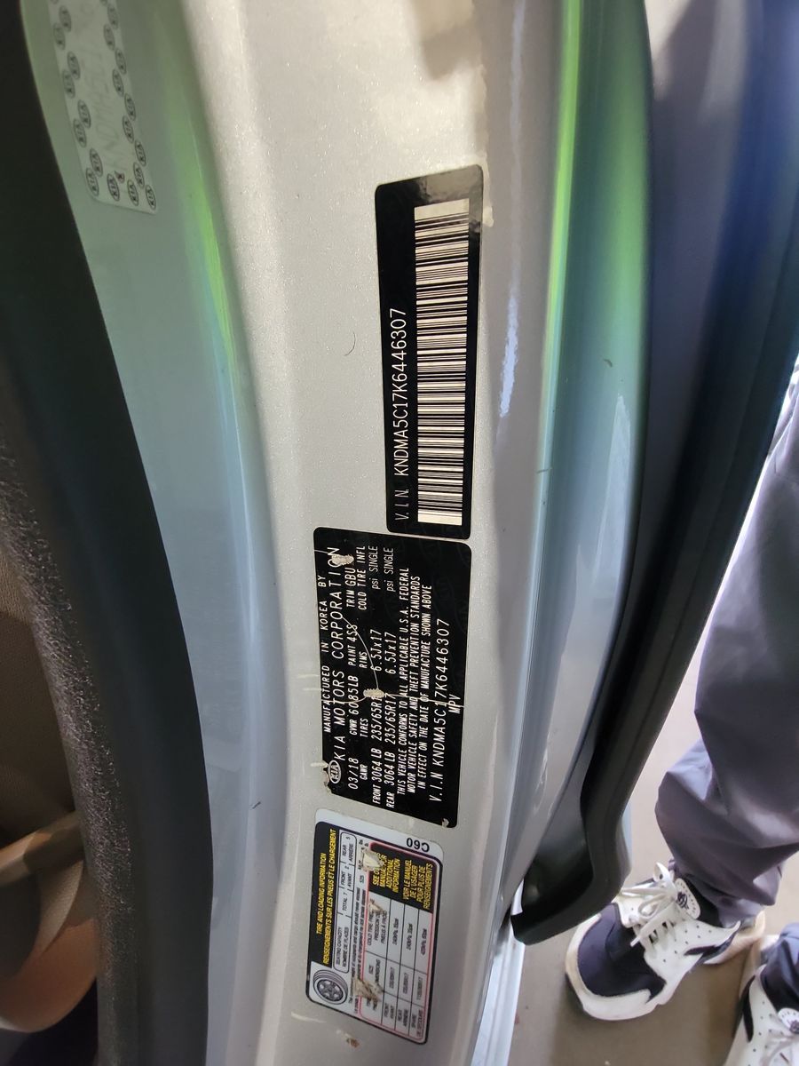 2019 Kia Sedona L FWD