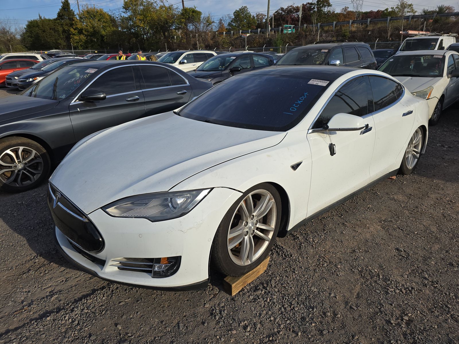 2015 Tesla Model S 85D AWD