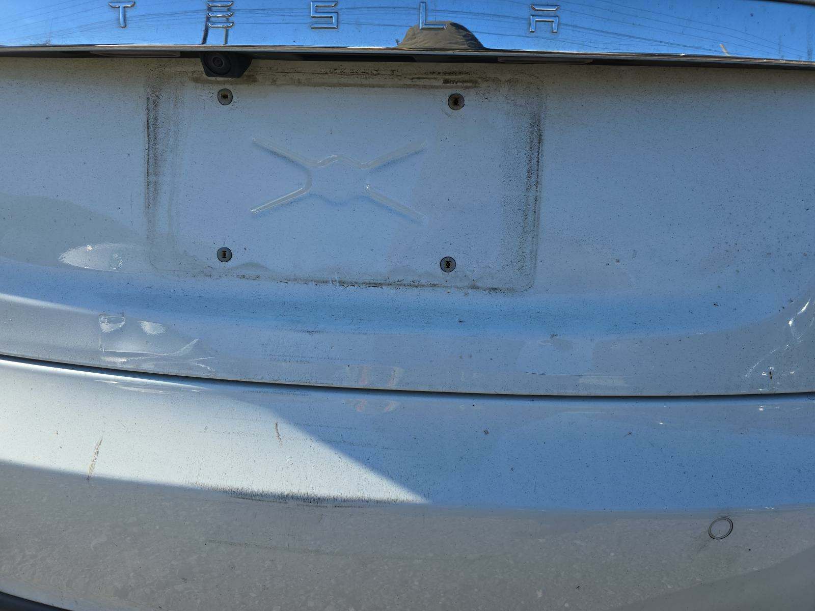 2015 Tesla Model S 85D AWD