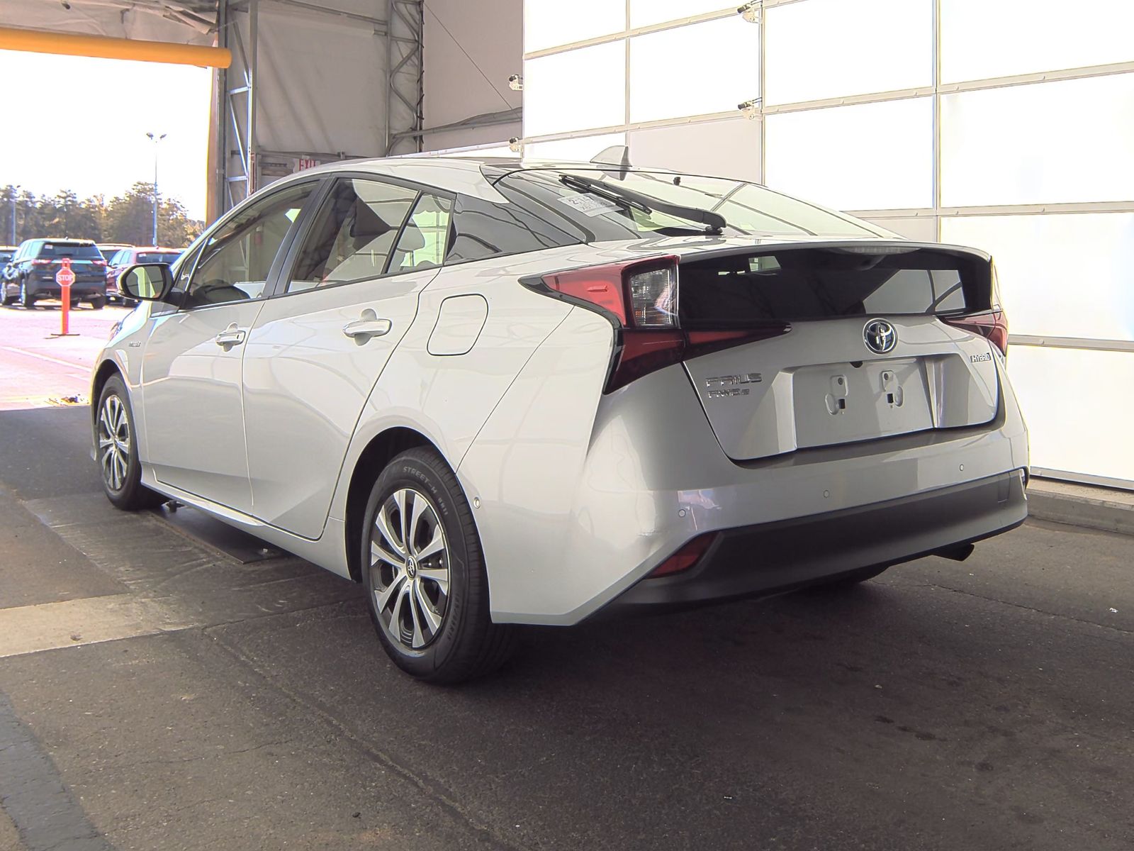 2022 Toyota Prius LE AWD