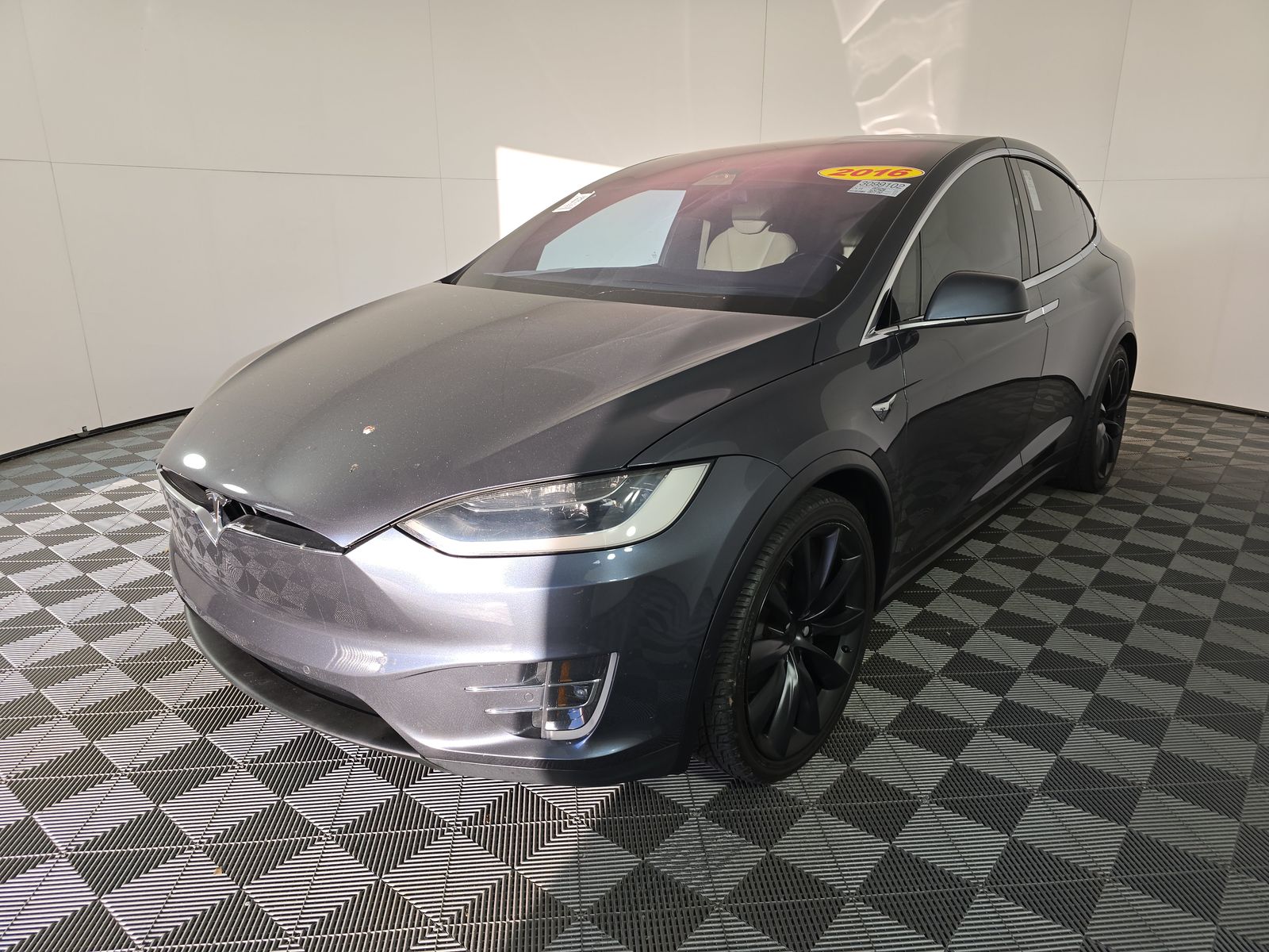 2016 Tesla Model X 75D AWD