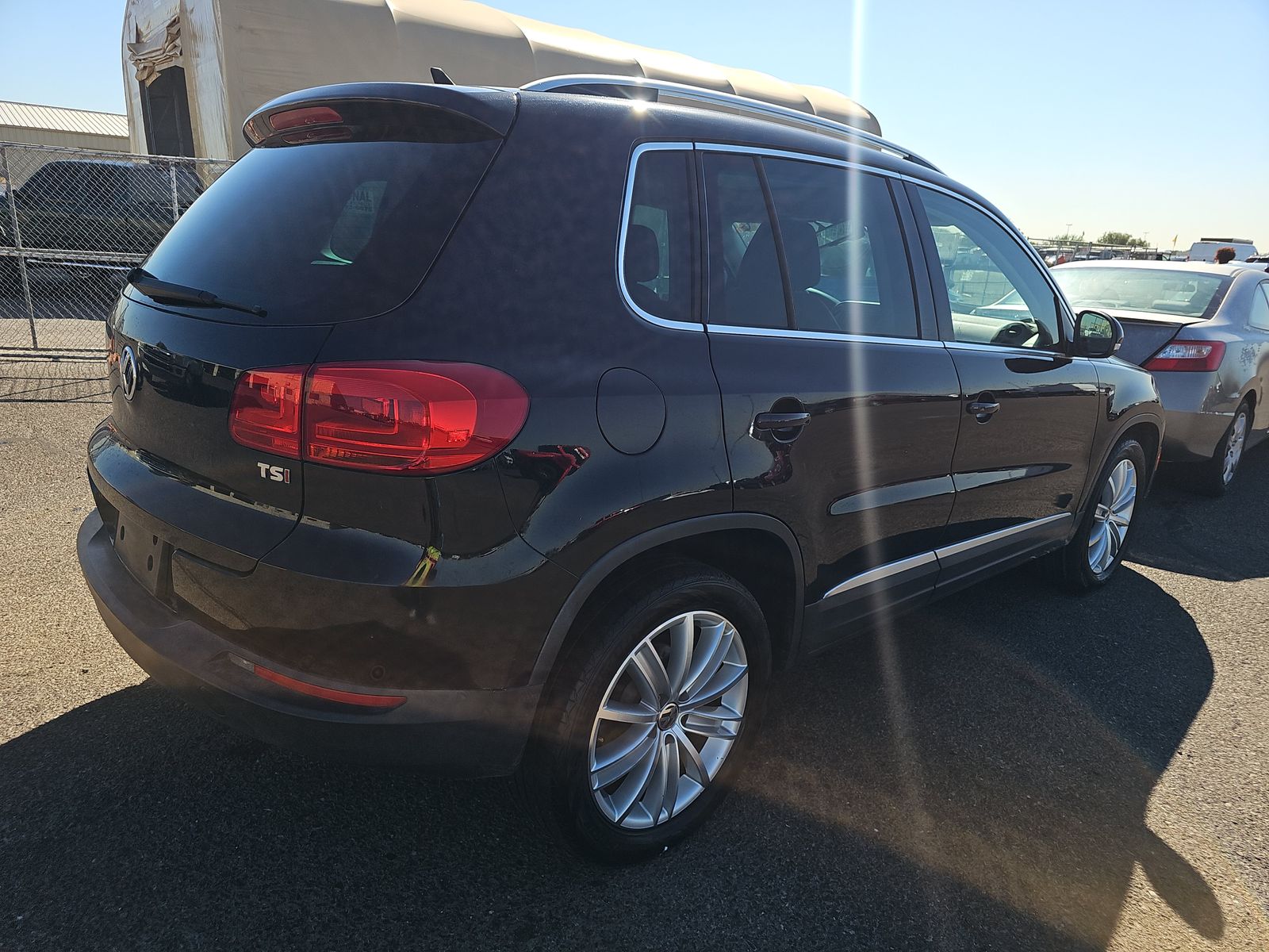 2016 Volkswagen Tiguan 2.0T SE FWD