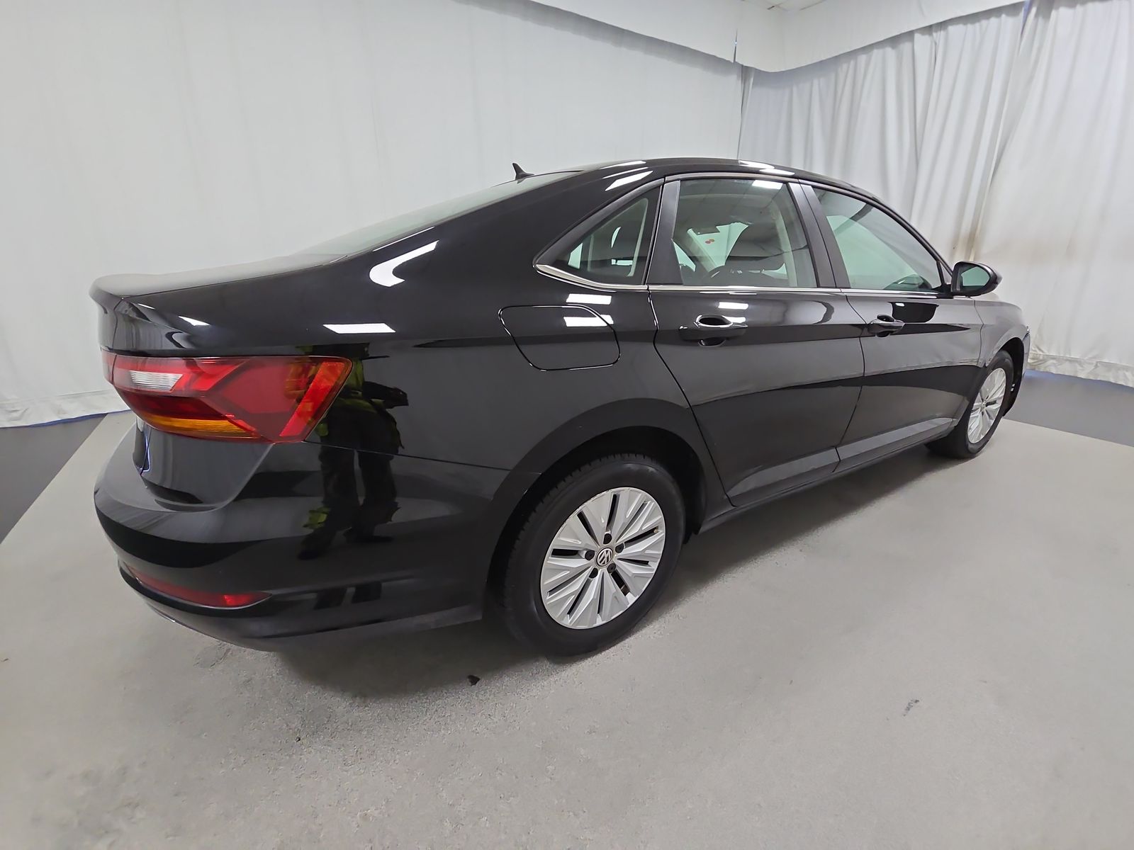 2019 Volkswagen Jetta 1.4T R-Line FWD