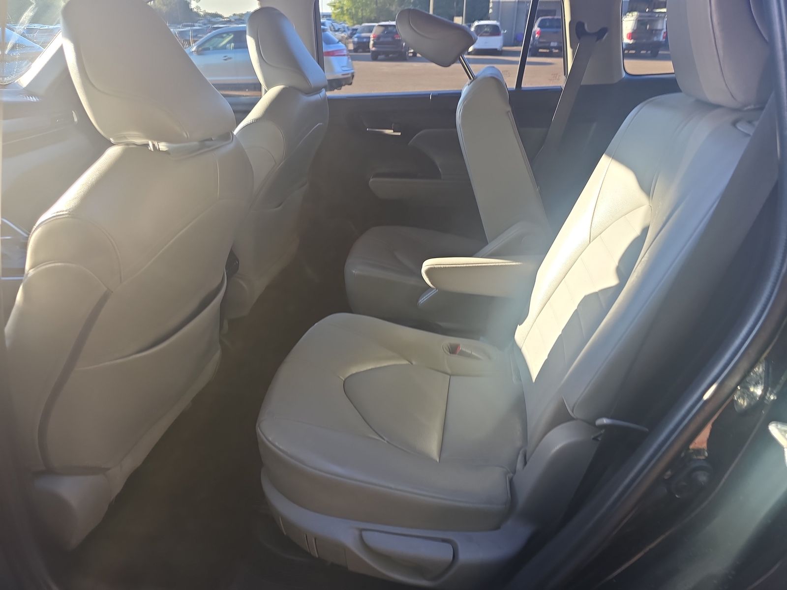 2022 Toyota Highlander Hybrid XLE AWD