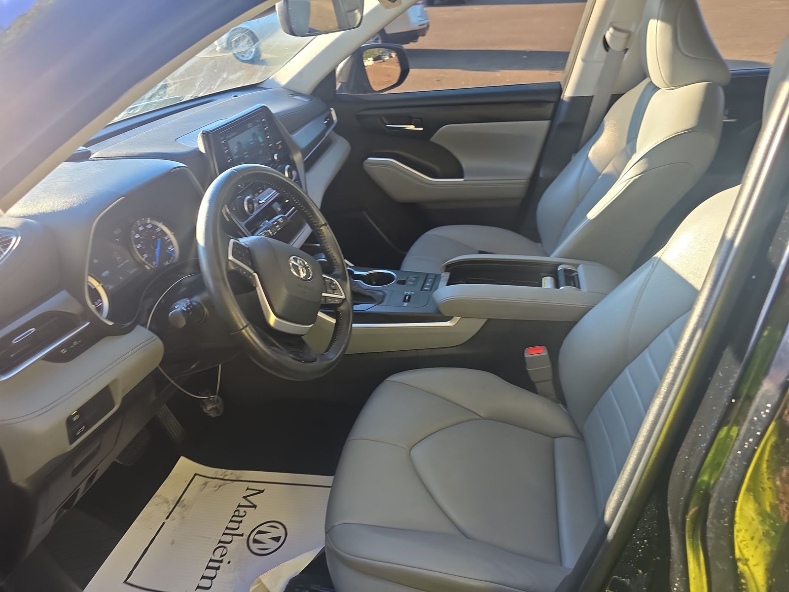 2022 Toyota Highlander Hybrid XLE AWD