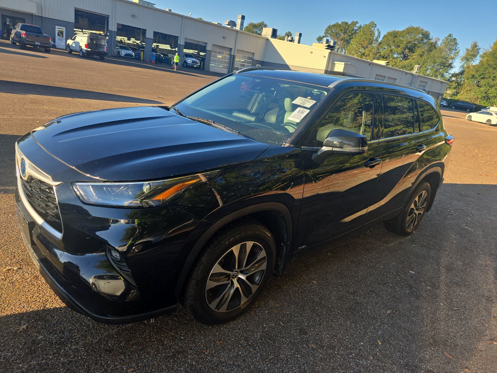 2022 Toyota Highlander Hybrid XLE AWD