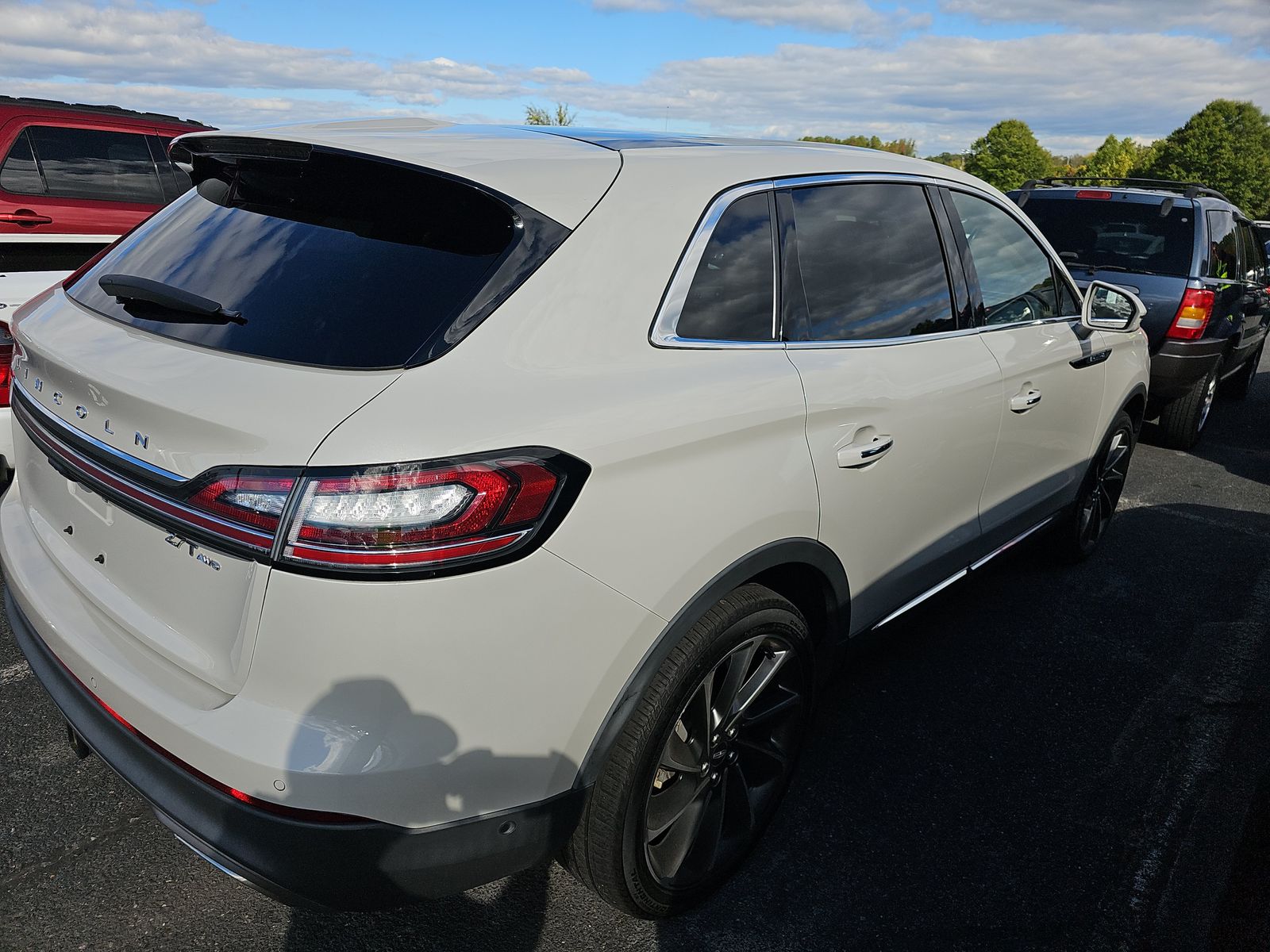 2020 Lincoln Nautilus Reserve AWD