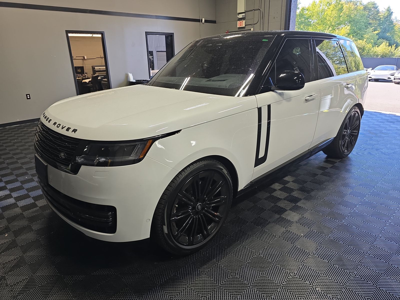 2023 Land Rover Range Rover SE