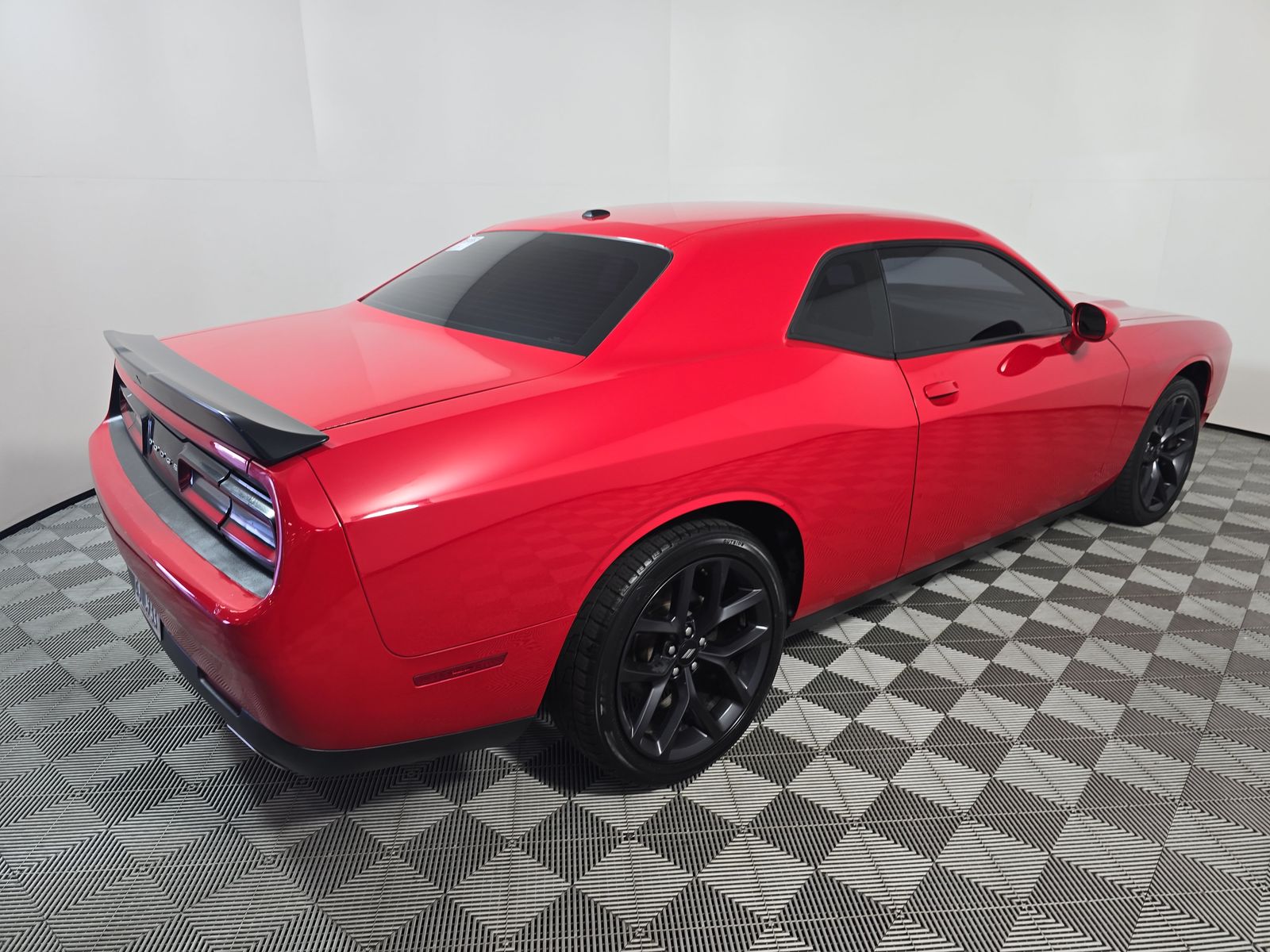 2019 Dodge Challenger SXT RWD