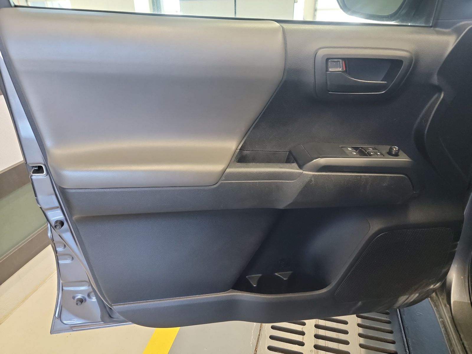 2021 Toyota Tacoma SR AWD