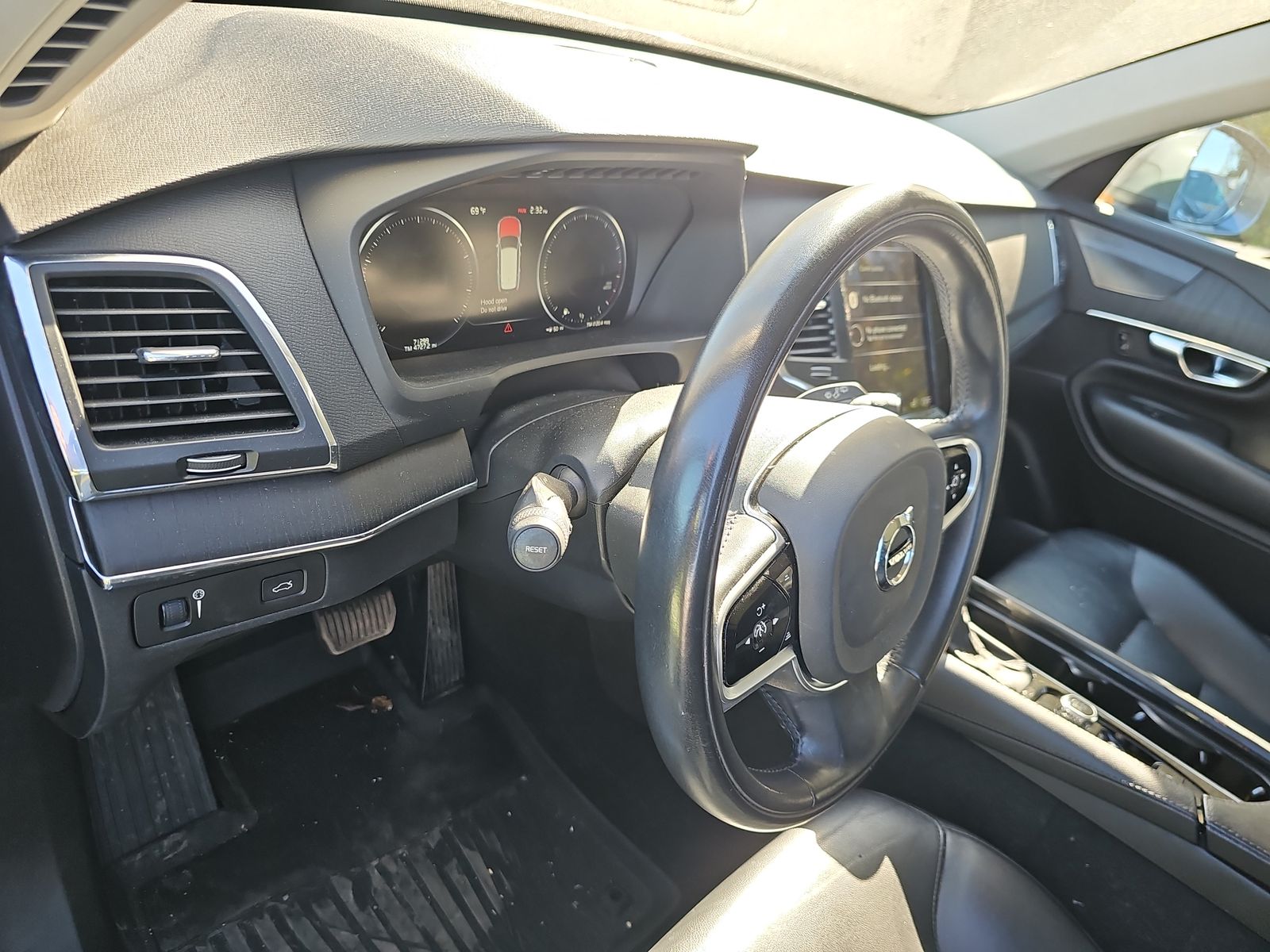 2020 Volvo XC90 T5 Momentum AWD