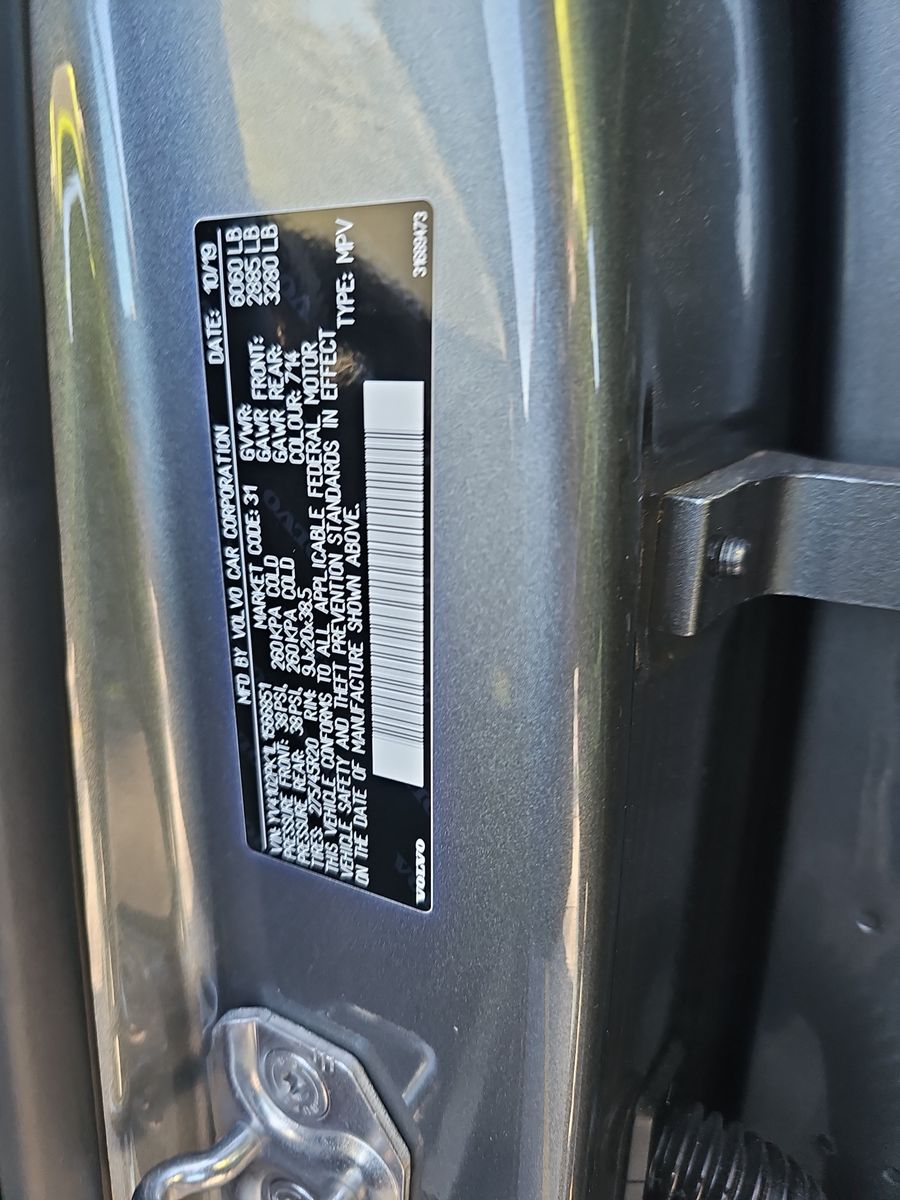 2020 Volvo XC90 T5 Momentum AWD