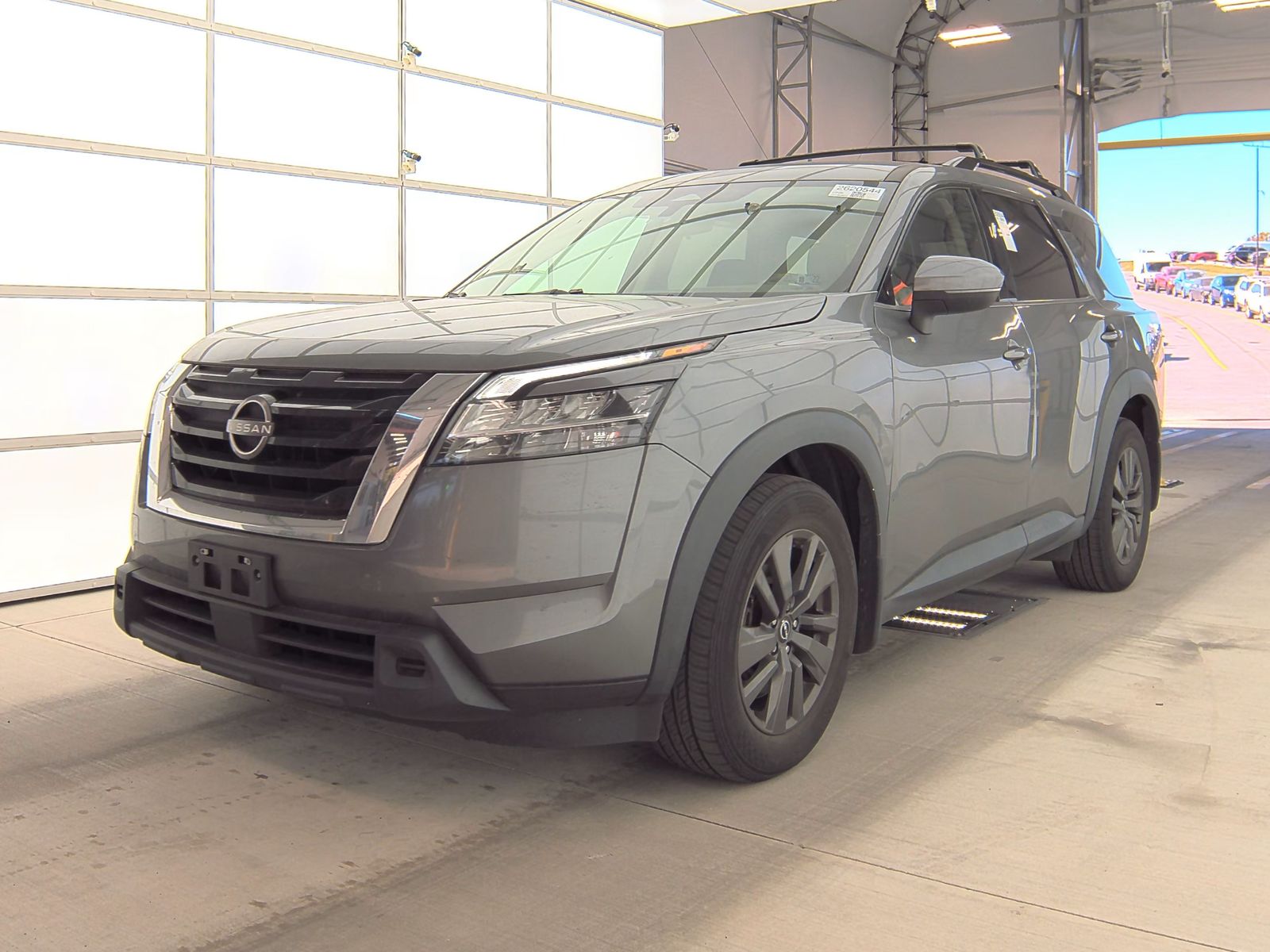 2022 Nissan Pathfinder SV