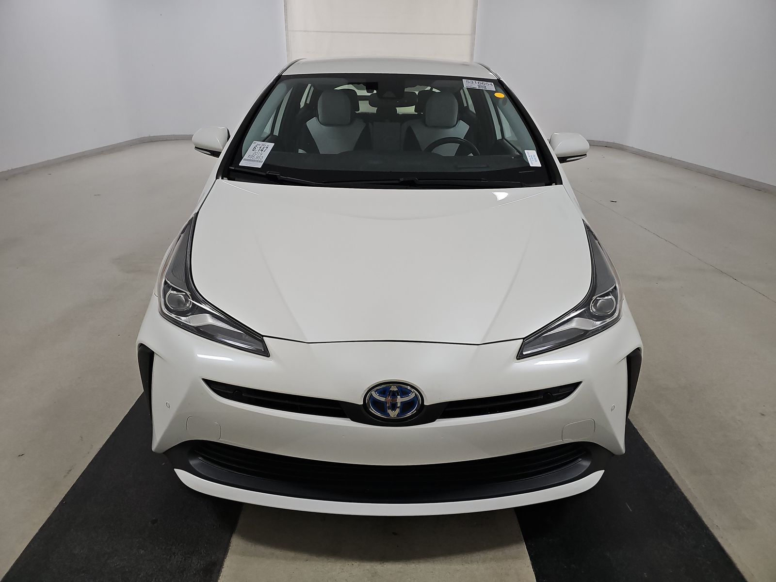 2019 Toyota Prius Limited FWD