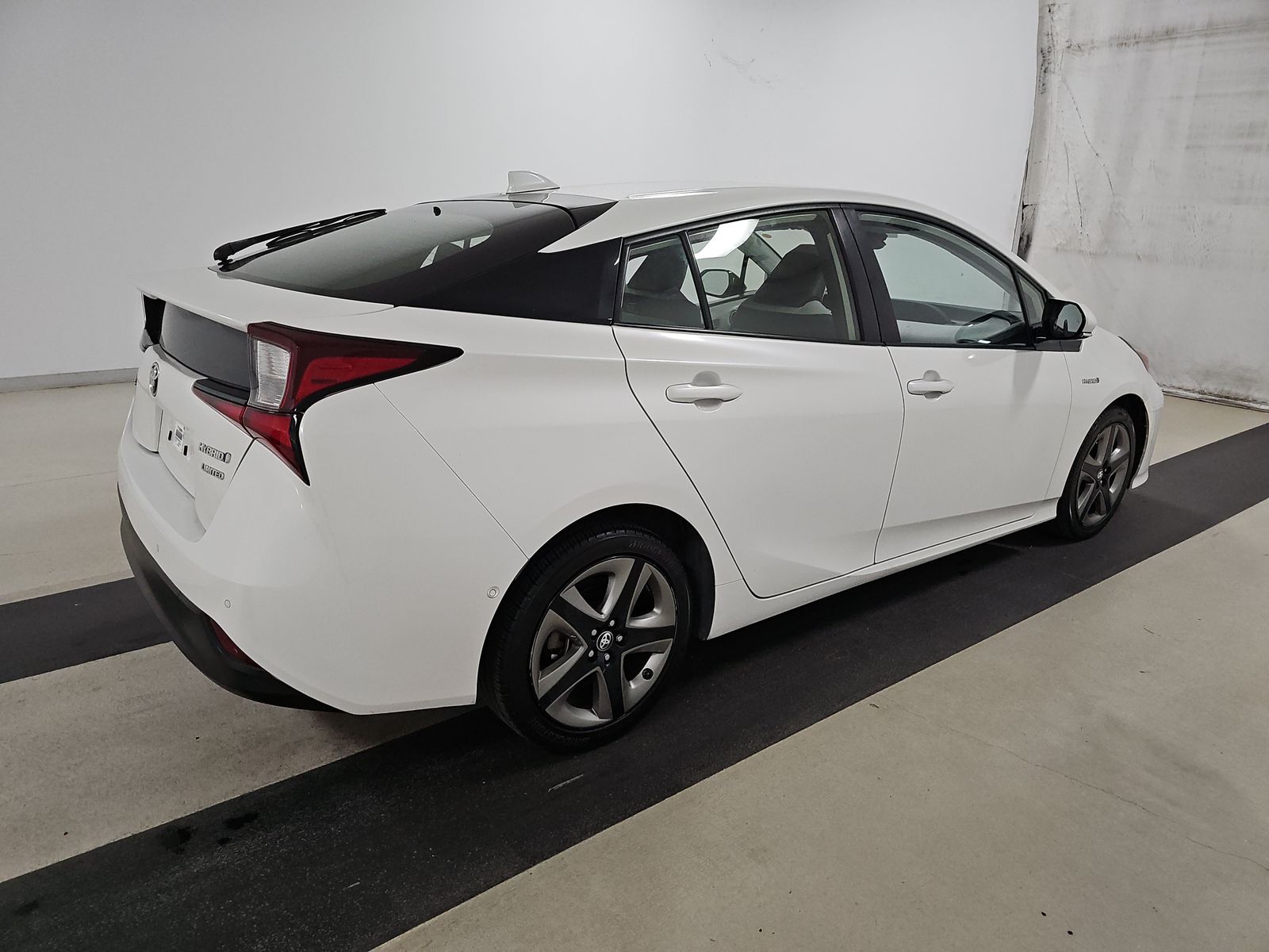 2019 Toyota Prius Limited FWD