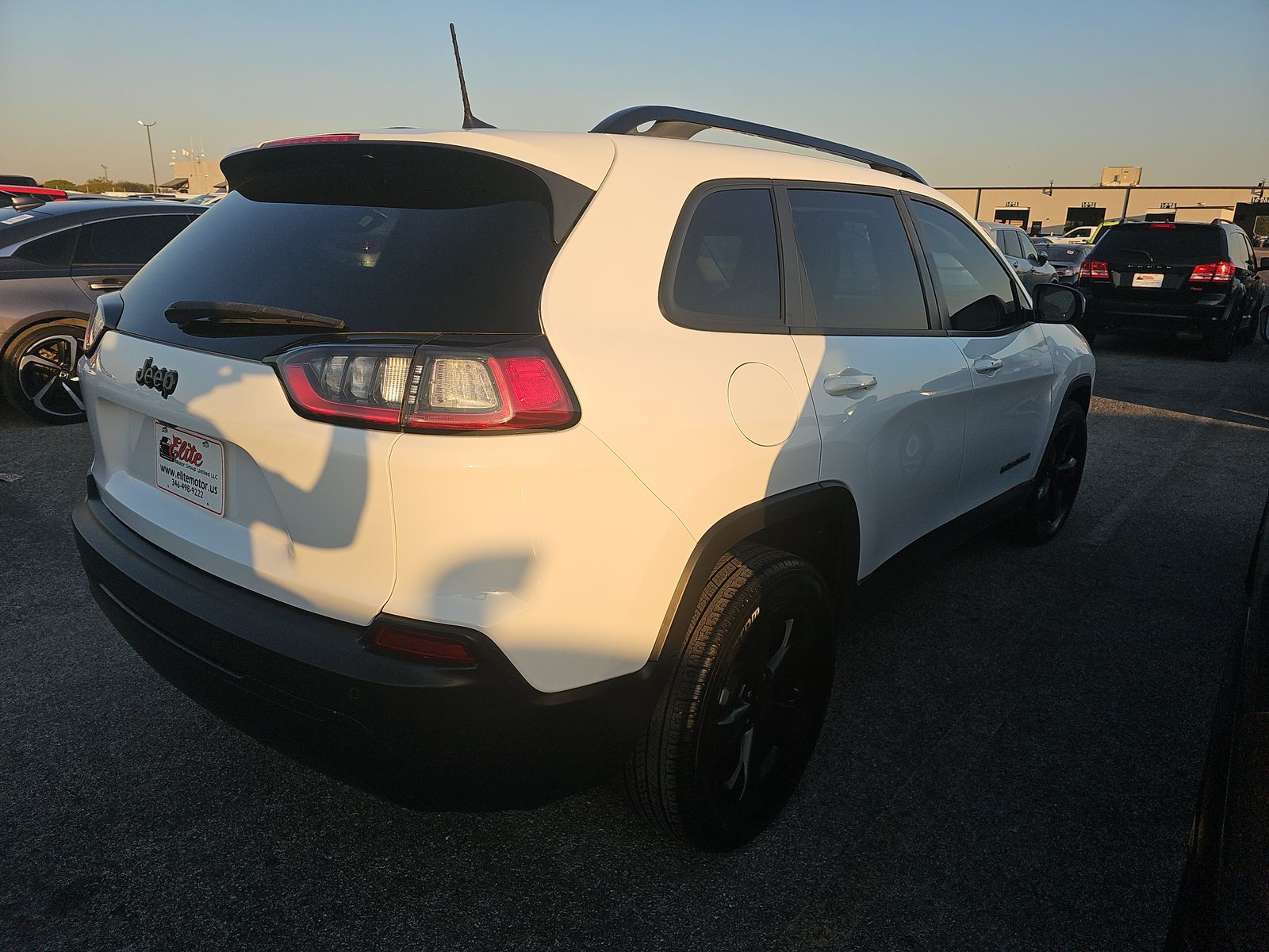 2019 Jeep Cherokee Latitude Altitude Edition FWD