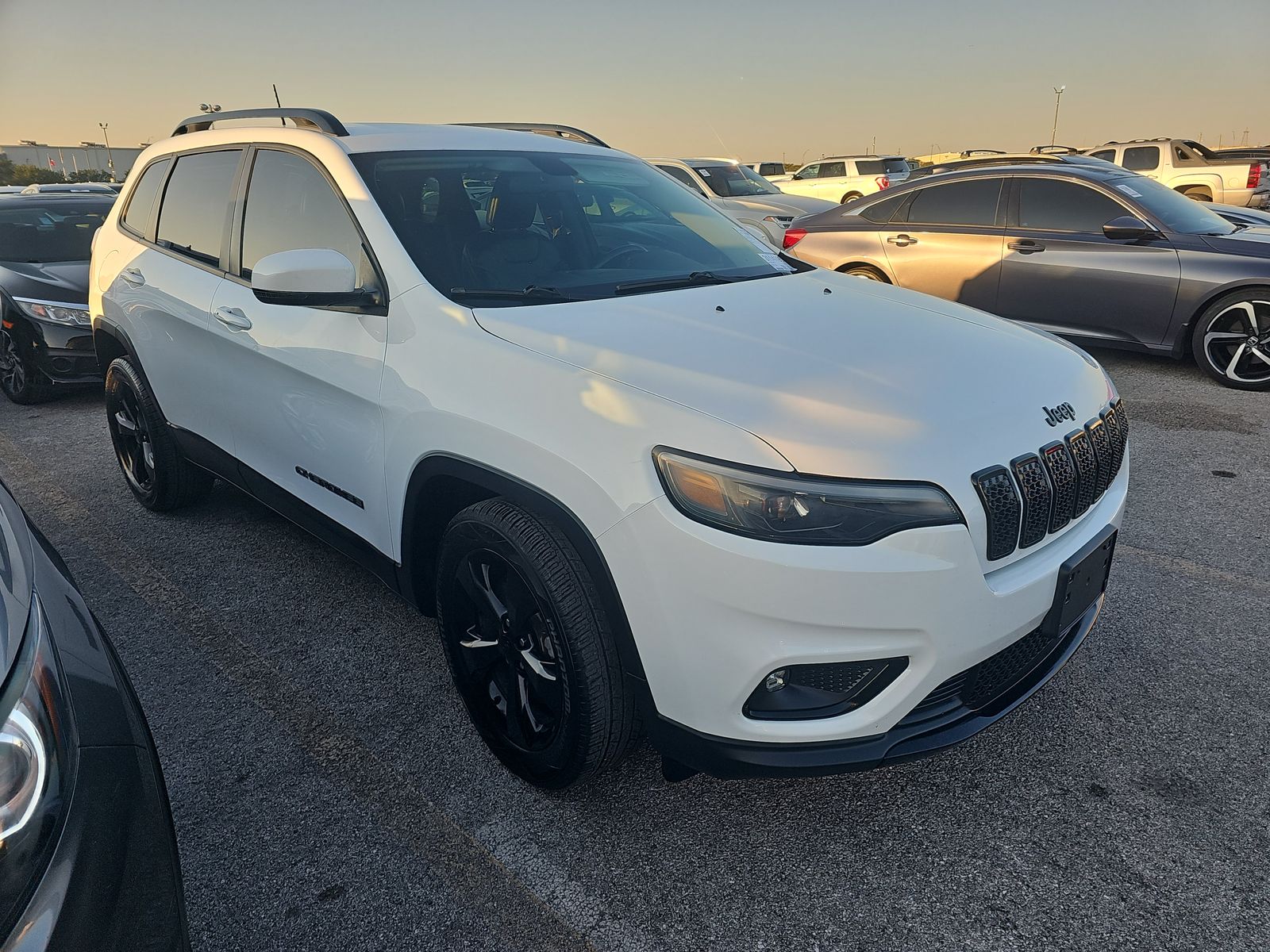 2019 Jeep Cherokee Latitude Altitude Edition FWD