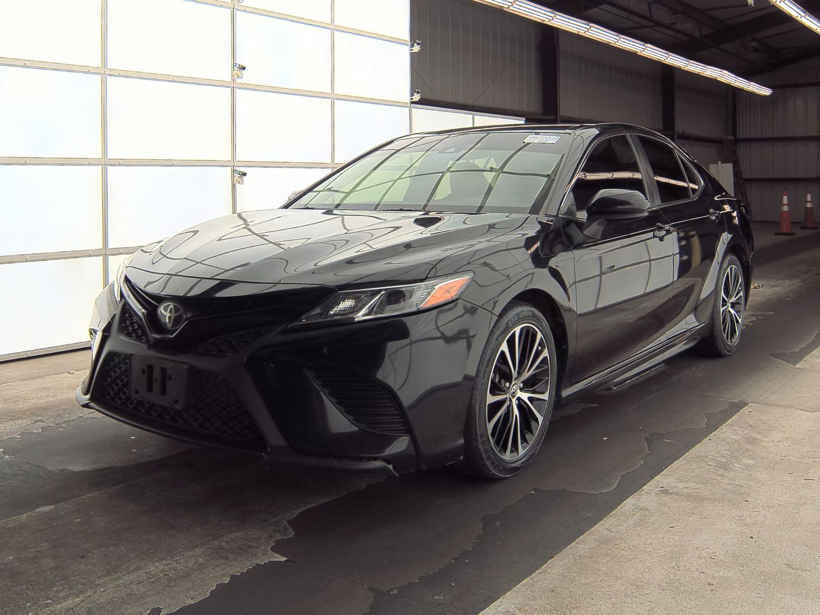 2018 Toyota Camry SE FWD