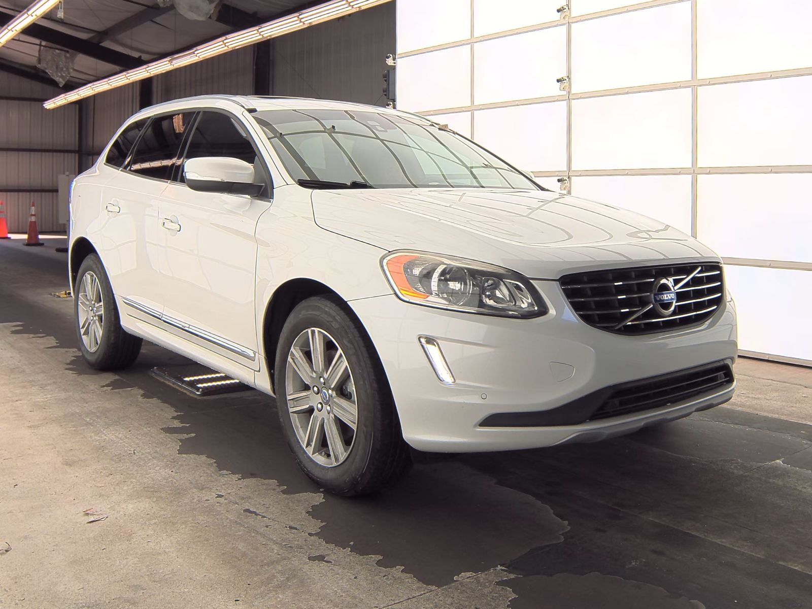 2017 Volvo XC60 T5 Inscription FWD