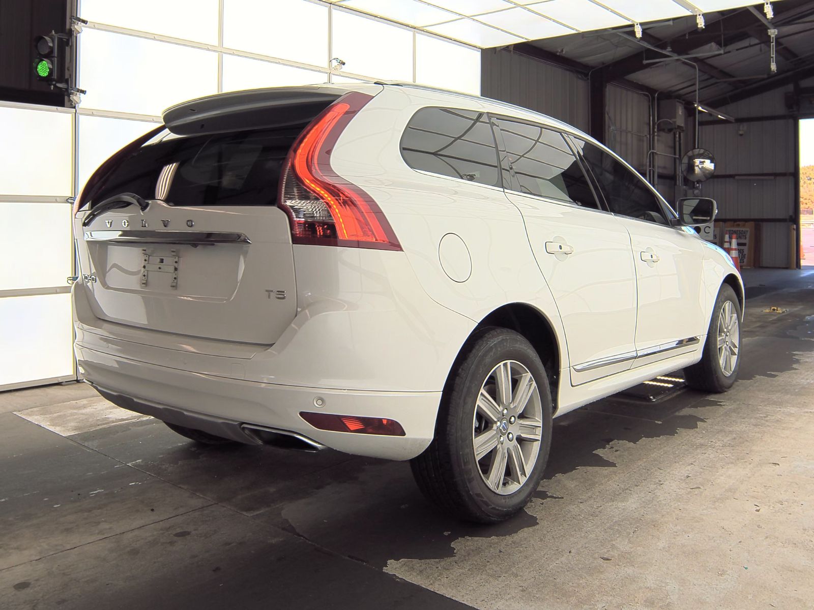 2017 Volvo XC60 T5 Inscription FWD