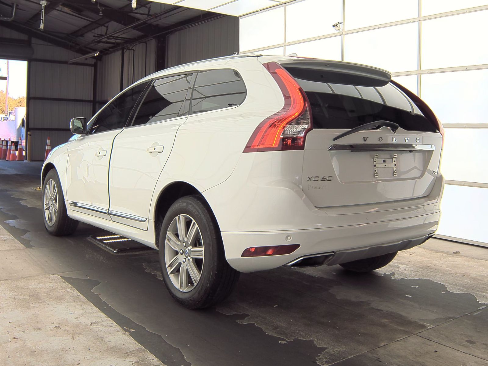 2017 Volvo XC60 T5 Inscription FWD