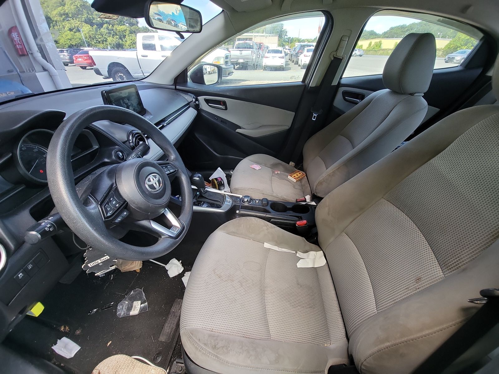 2020 Toyota Yaris L FWD