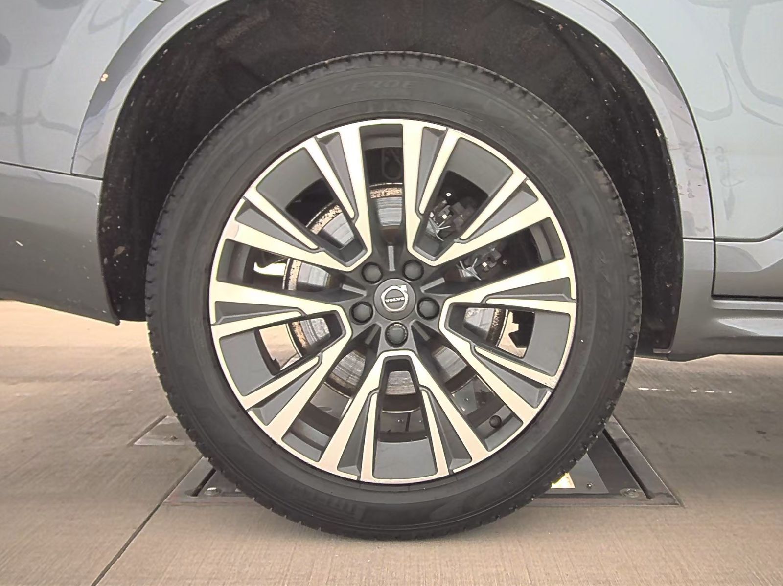 2020 Volvo XC90 T5 Momentum AWD