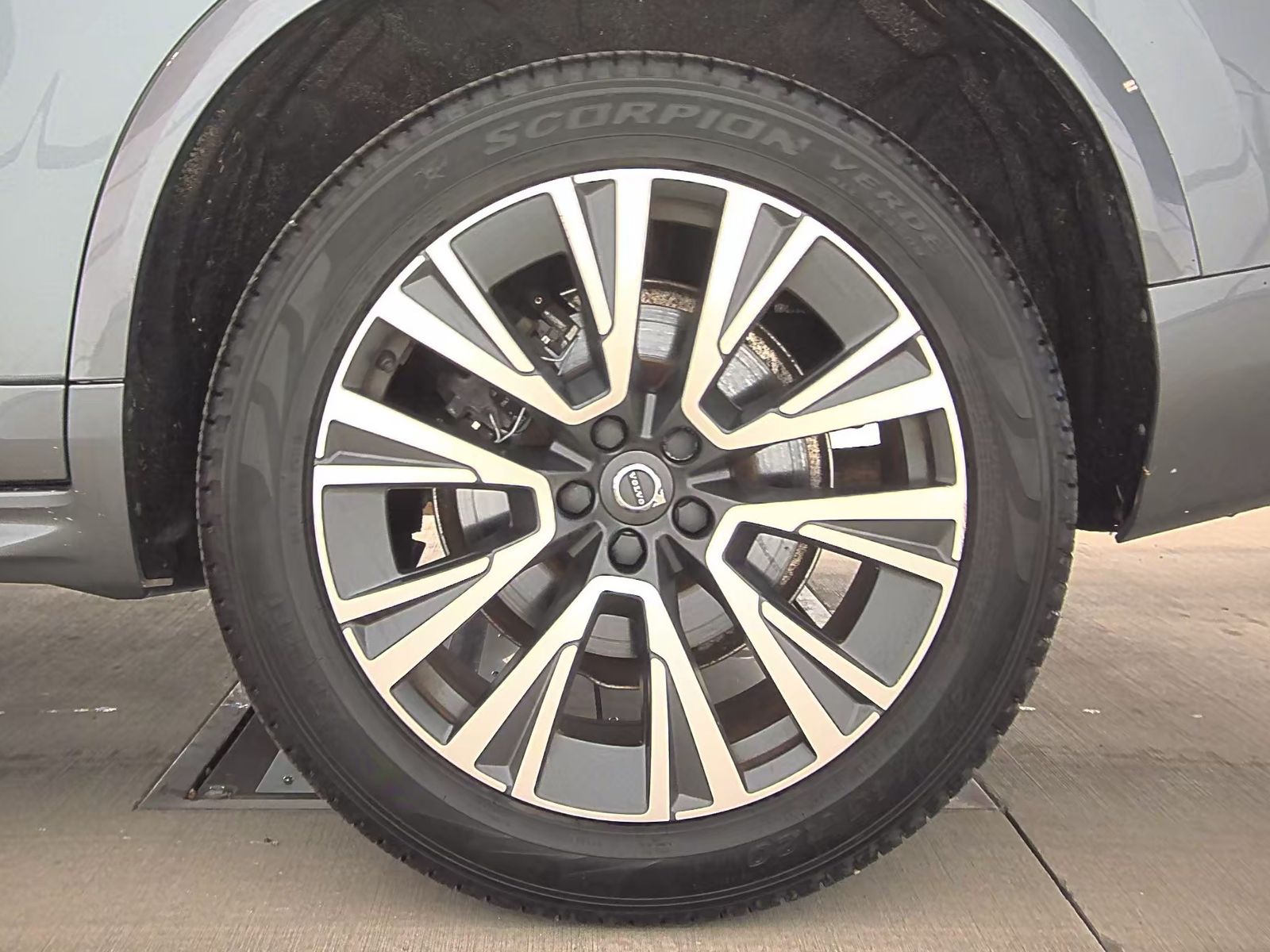 2020 Volvo XC90 T5 Momentum AWD