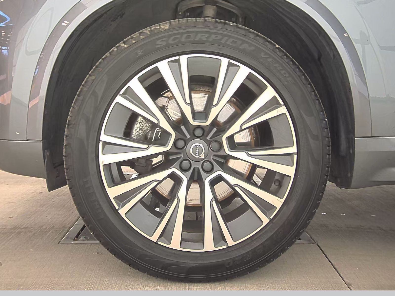 2020 Volvo XC90 T5 Momentum AWD