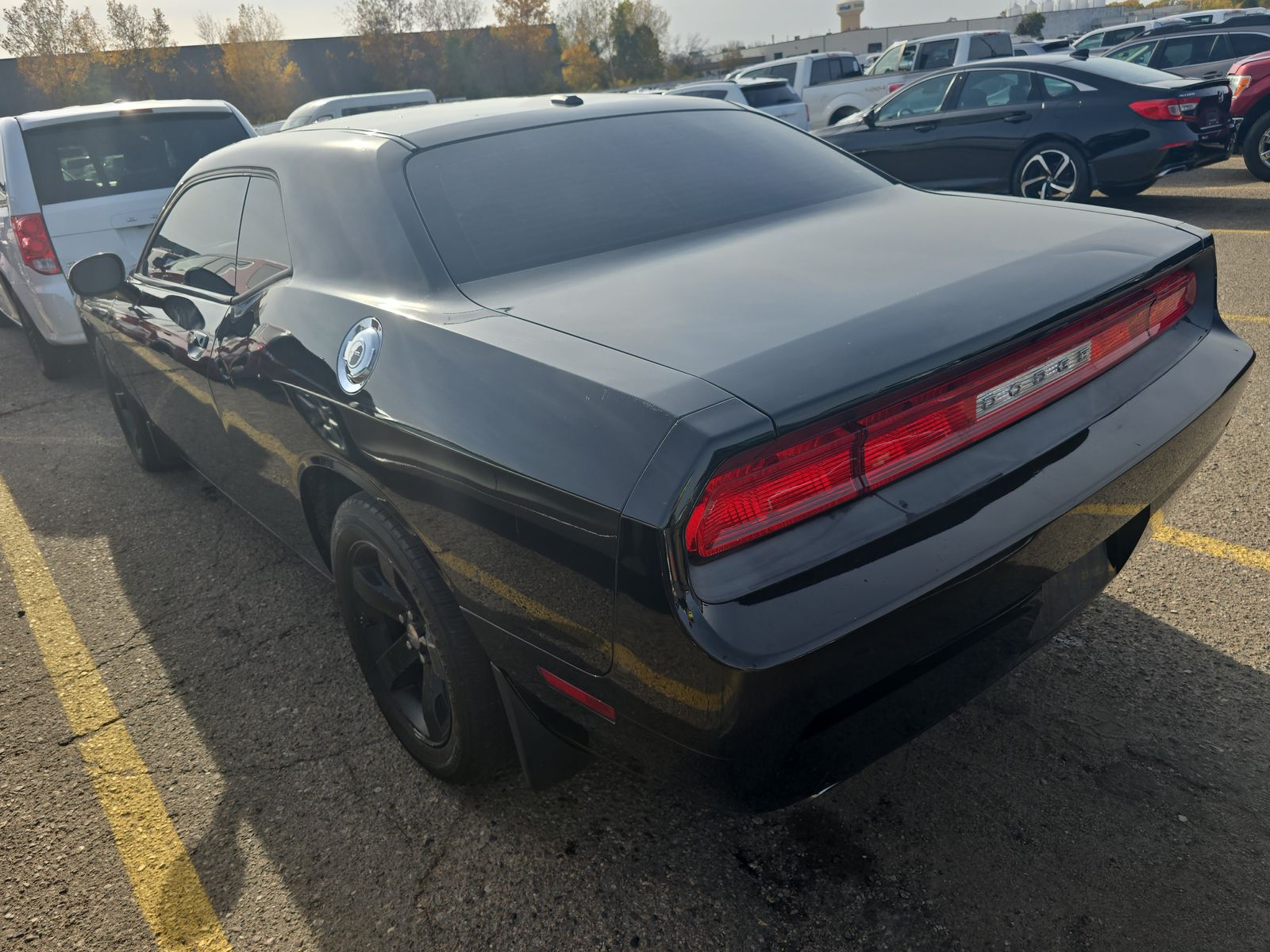 2013 Dodge Challenger SXT RWD