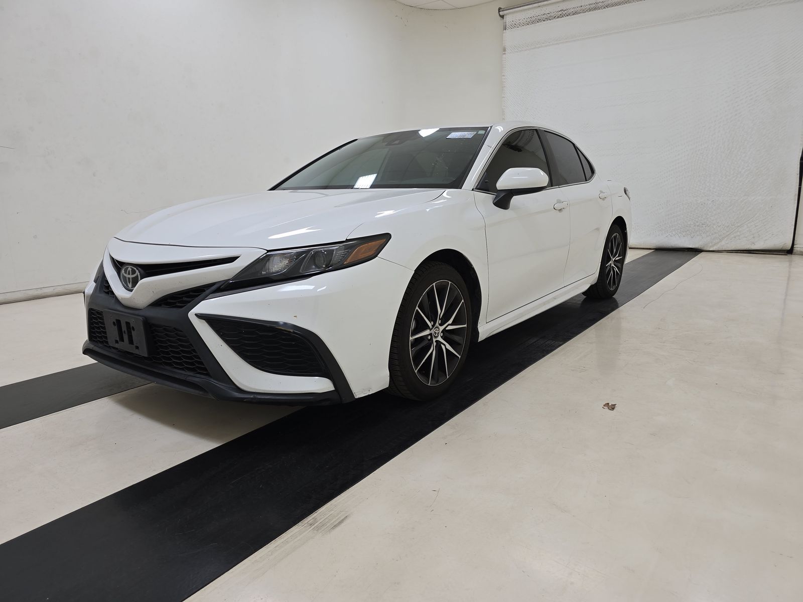 2021 Toyota Camry SE FWD