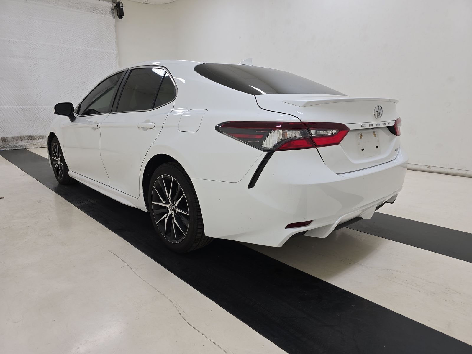 2021 Toyota Camry SE FWD