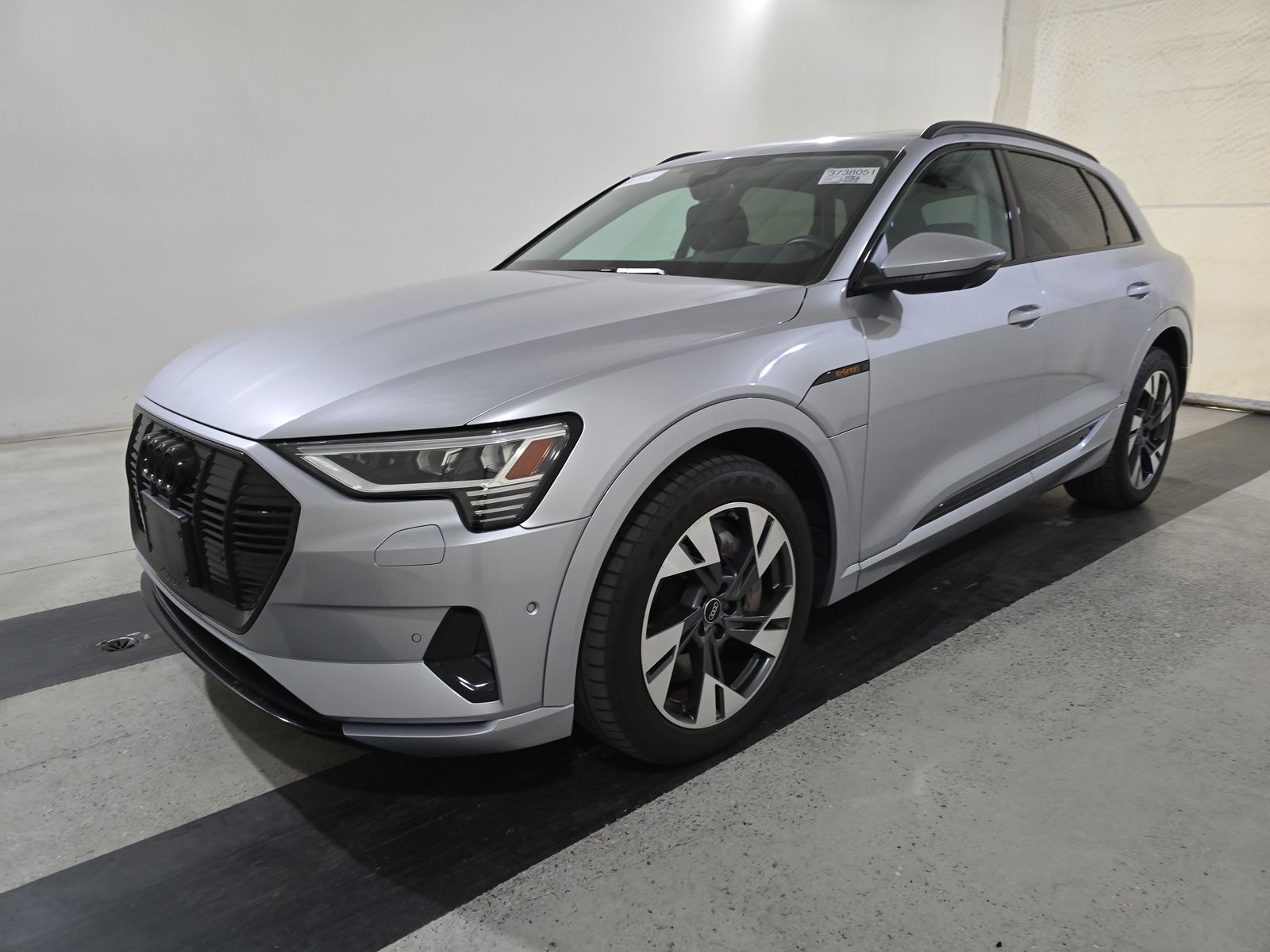 2022 Audi e-tron Premium AWD