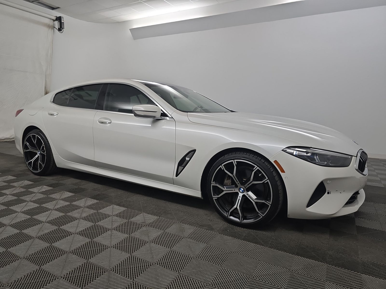 2020 BMW 8 Series 840i RWD