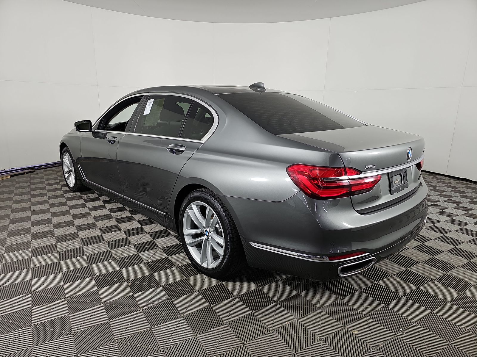 2016 BMW 7 Series 750i xDrive AWD