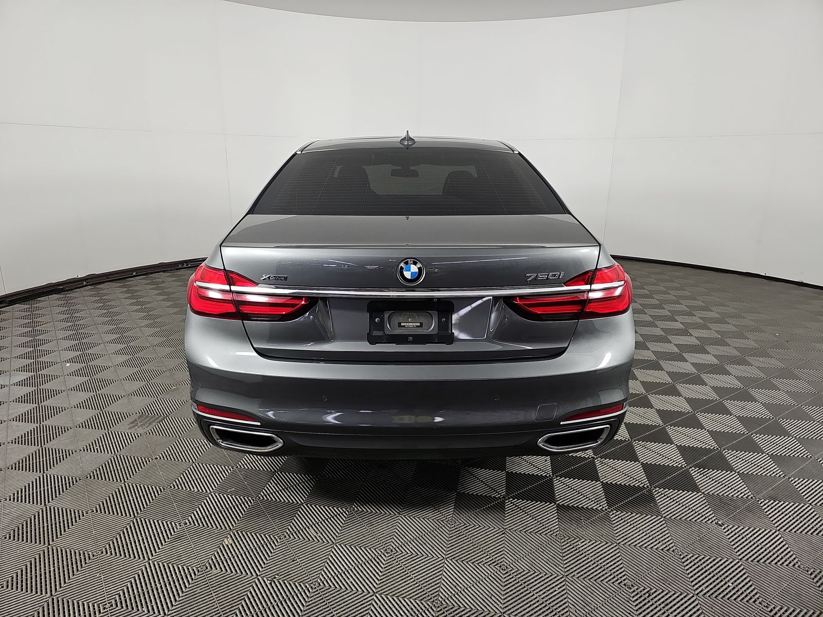 2016 BMW 7 Series 750i xDrive AWD