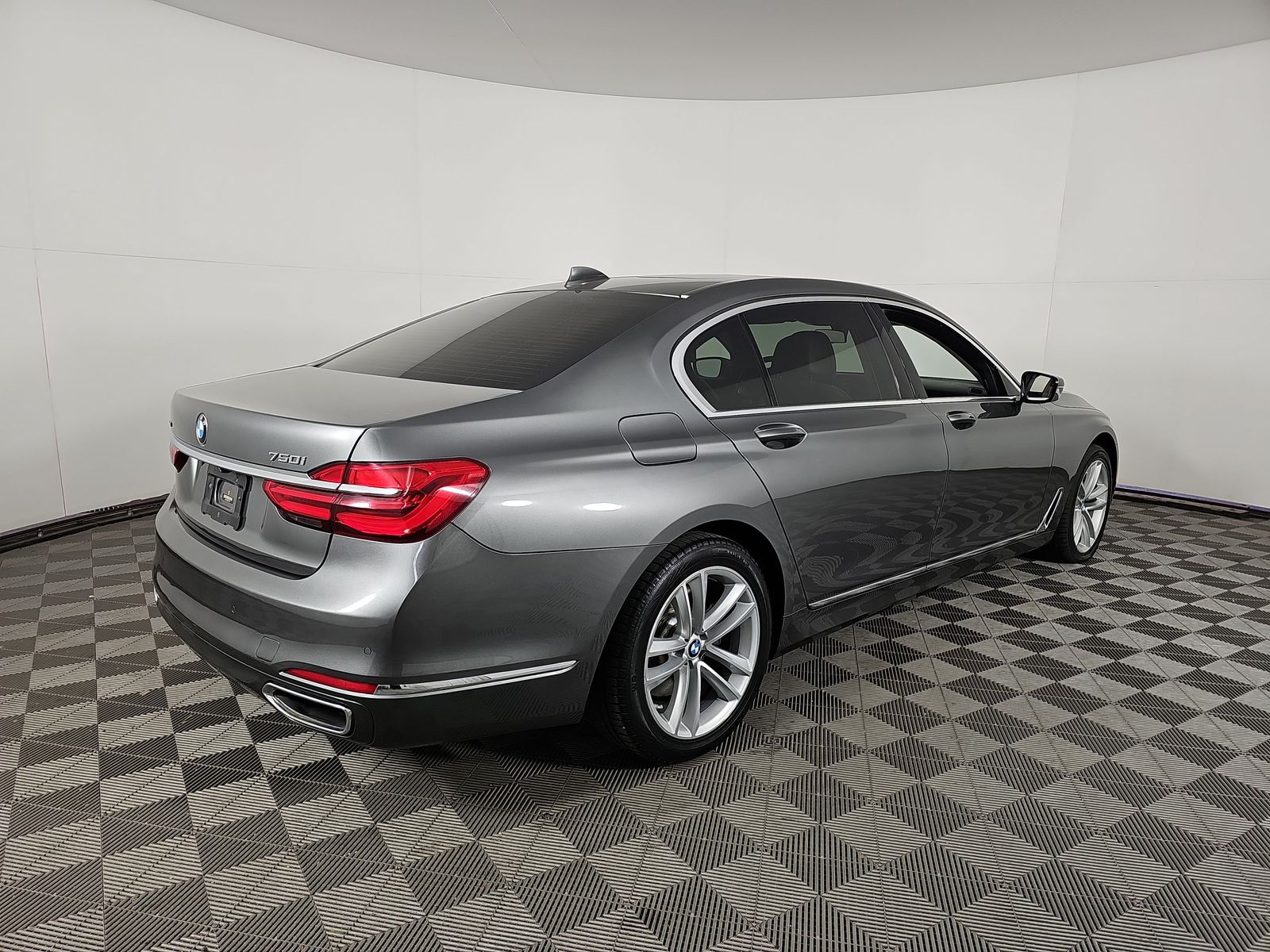 2016 BMW 7 Series 750i xDrive AWD